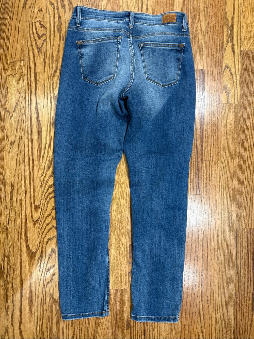 Judy Blue Mid-Rise Distressed Skinny Jeans (9/29) - Picture 2 of 9